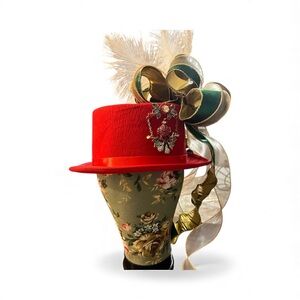Holiday Decor - Tree Topper - Holiday Hat
Red Top hat Christmas tree topper/hat